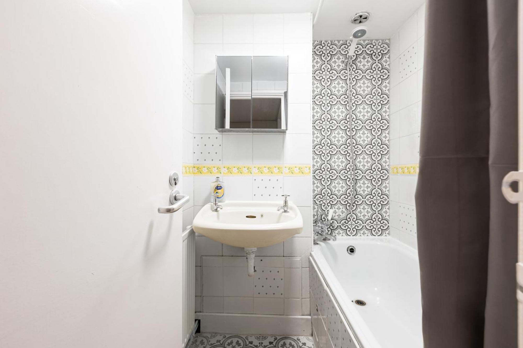 Magnificent 3Br Apt With Balcony Londres Extérieur photo